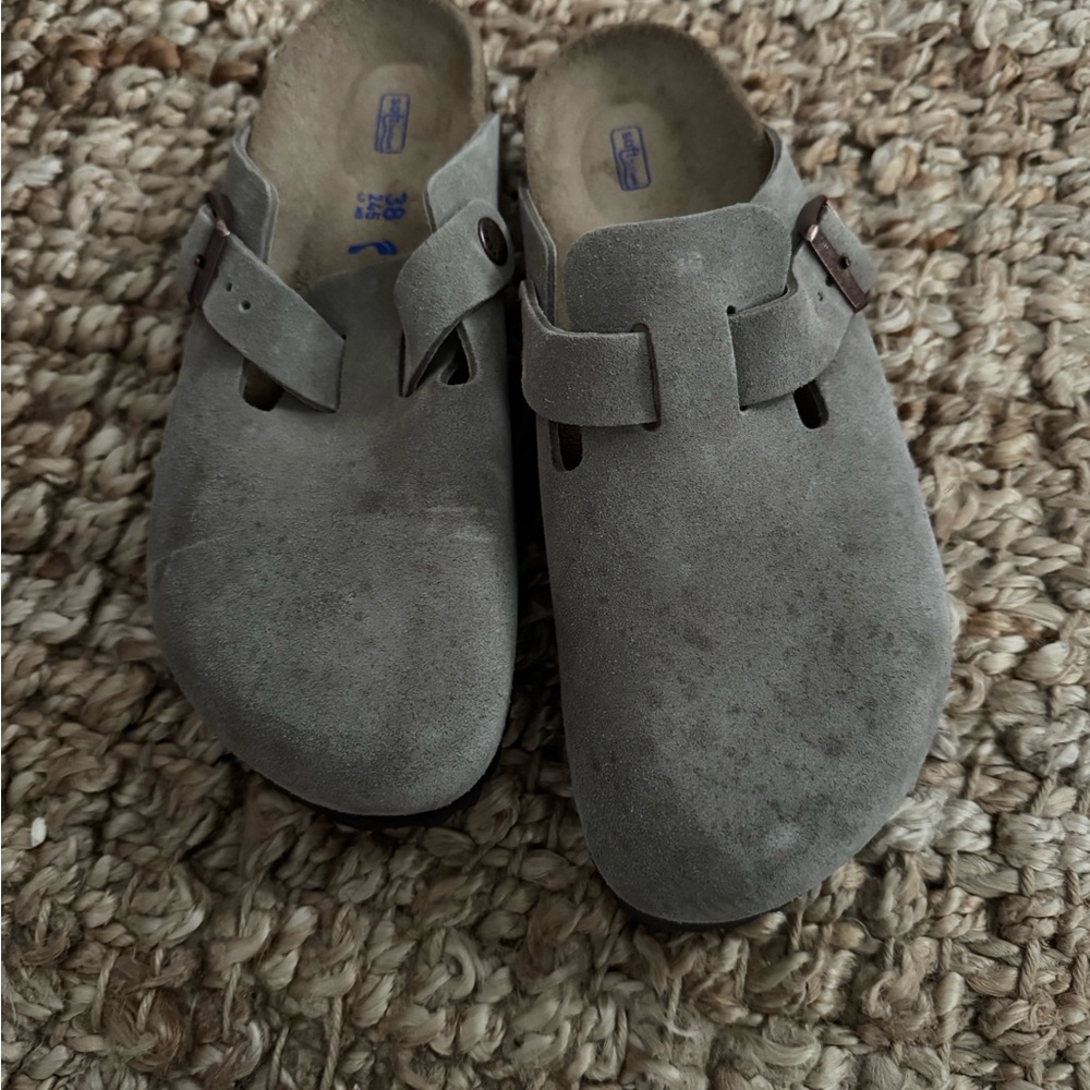 Women’s Birkenstocks 38 Taupe